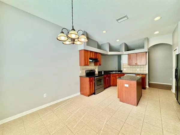 $2,750 | 18205 Fall Creek Drive, Lutz, FL 33558