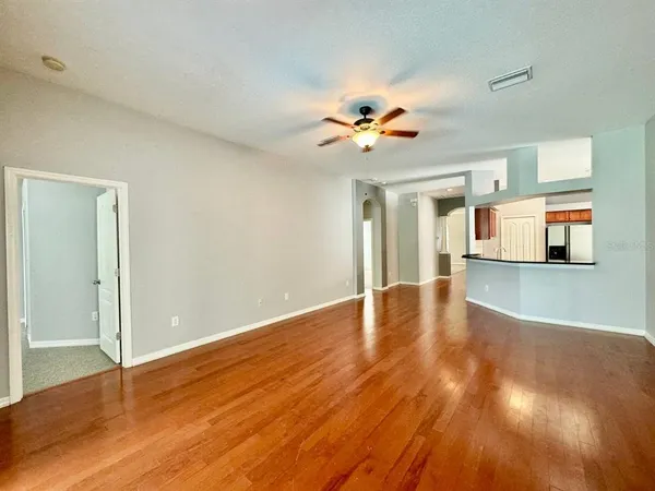 $2,750 | 18205 Fall Creek Drive, Lutz, FL 33558