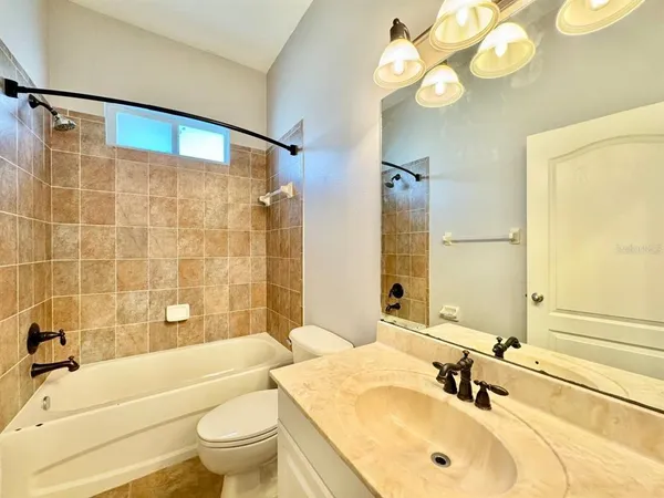 $2,750 | 18205 Fall Creek Drive, Lutz, FL 33558