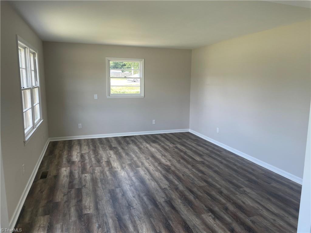 4110 Braddock Road High Point, NC 27265 - Photo 9 of 15 Gallery Image 9
