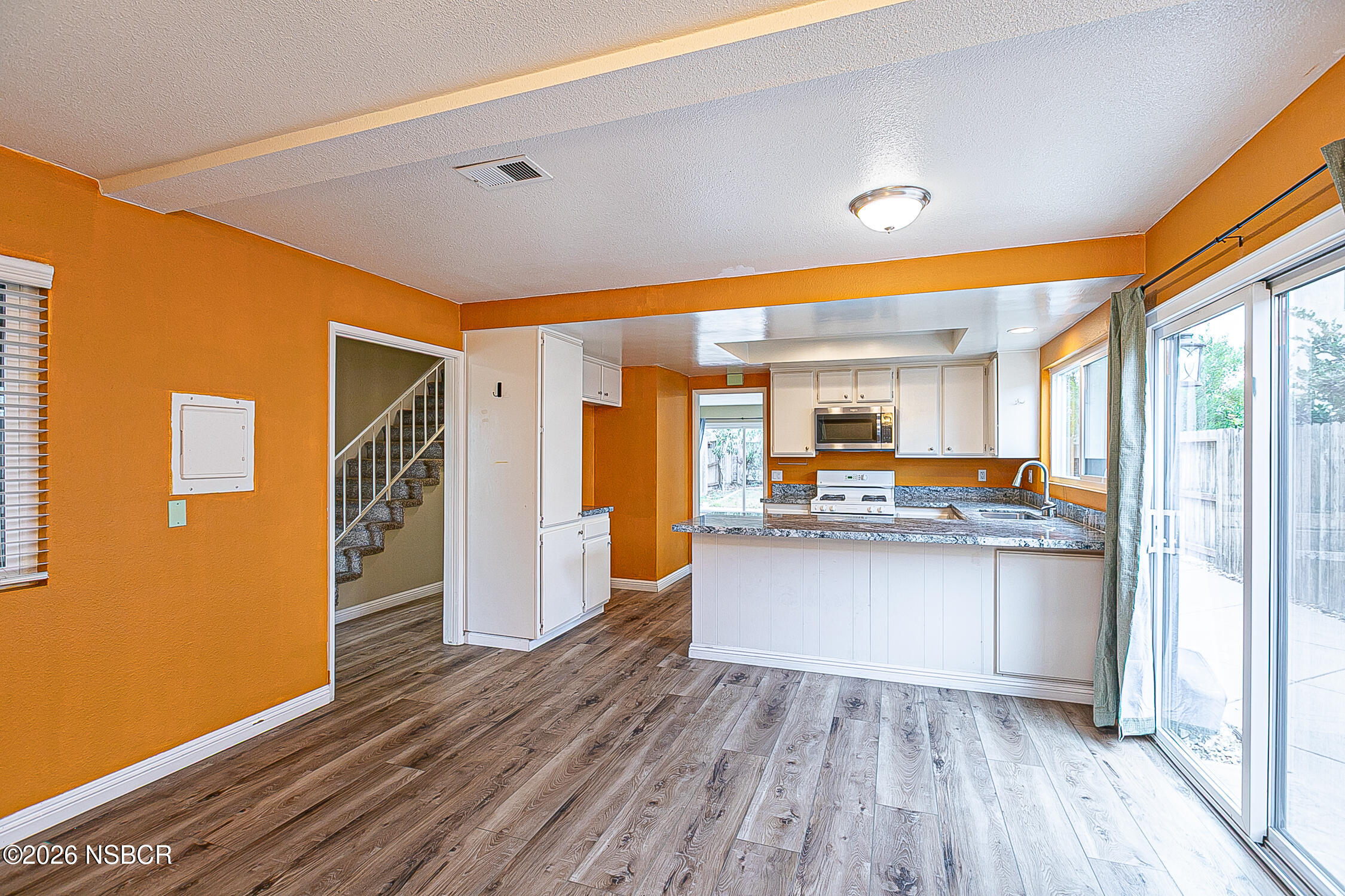 1126 East Foster Road, Unit B Santa Maria, CA 93455 - Photo 5 of 34 1126EFosterB_5