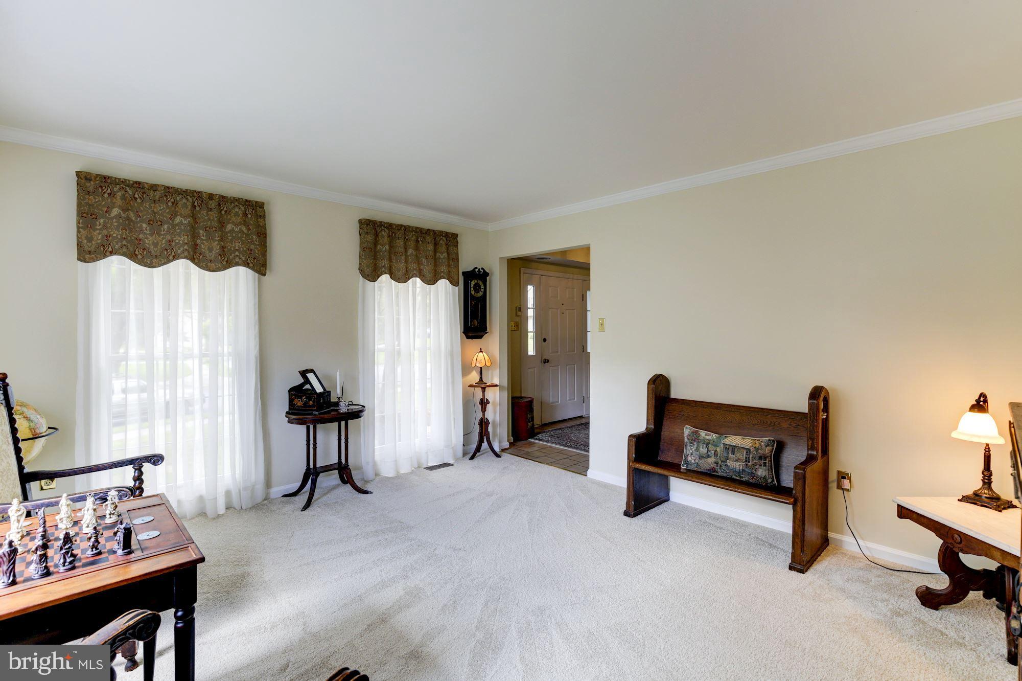 3284 Elmmede Road Ellicott City, MD 21042 - Photo 11 of 51 Living Room