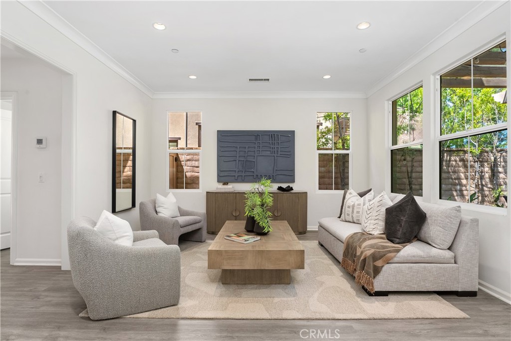 275 Rodeo Irvine, CA 92602 - Photo 2 of 27