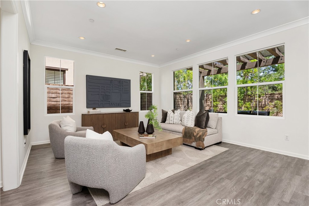 275 Rodeo Irvine, CA 92602 - Photo 3 of 27