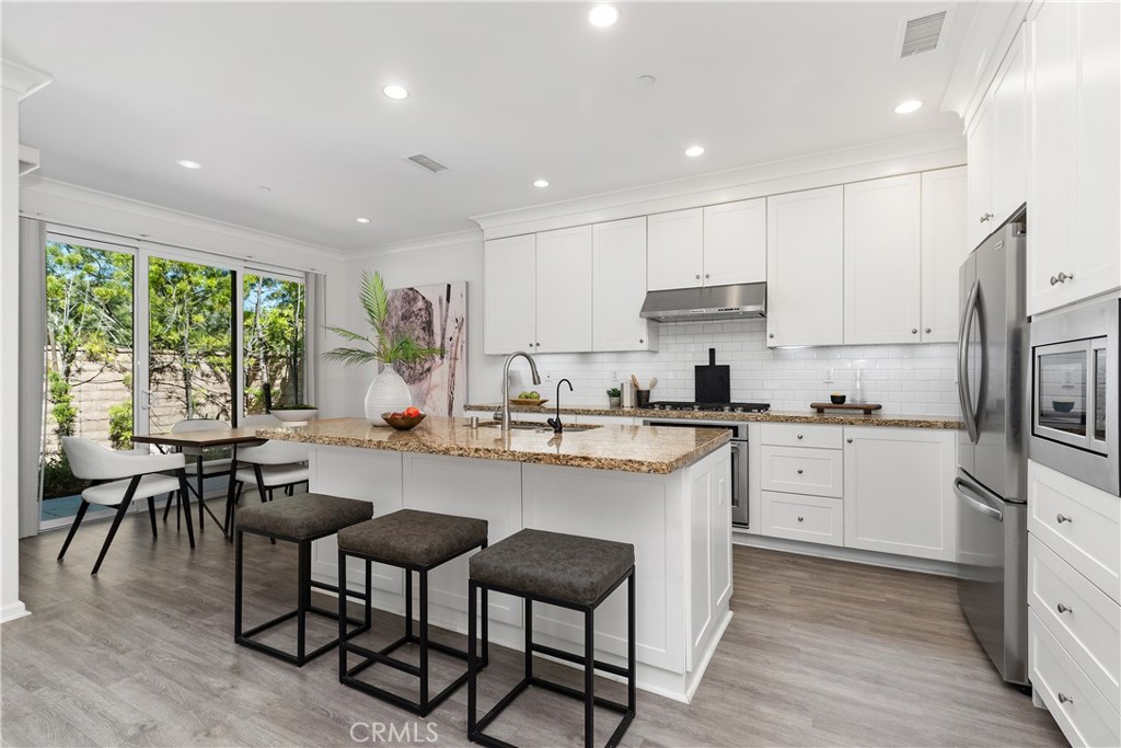 275 Rodeo Irvine, CA 92602 - Photo 5 of 27