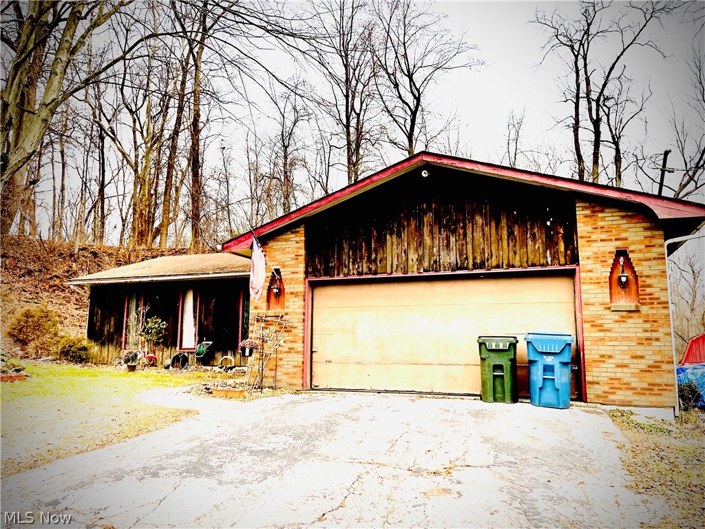 2190 Cooper Foster Park Road Vermilion, OH 44089 - Photo 2 of 18 Gallery Image 2