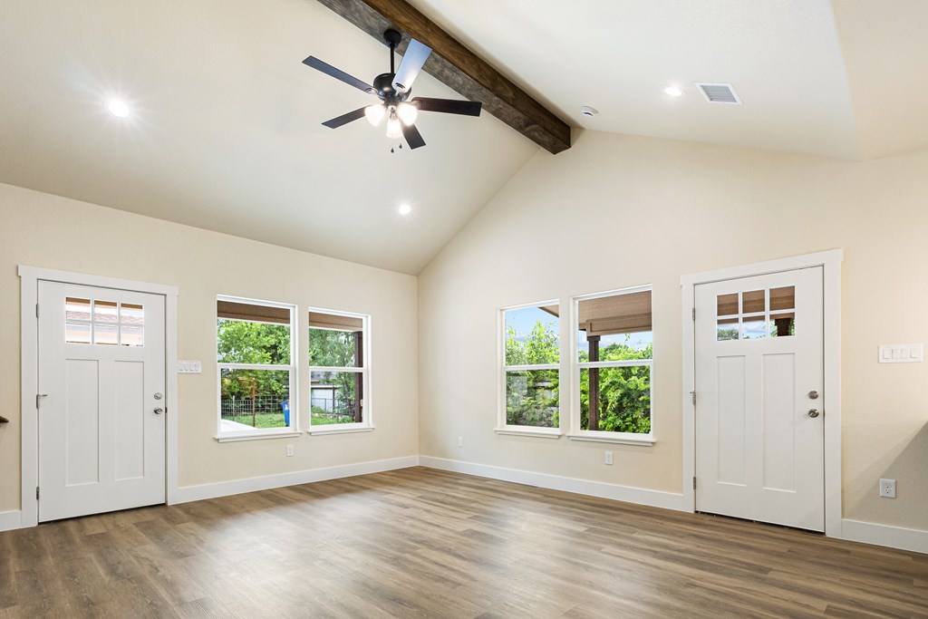 302 Riley Way Kerrville, TX 78028 - Photo 12 of 30