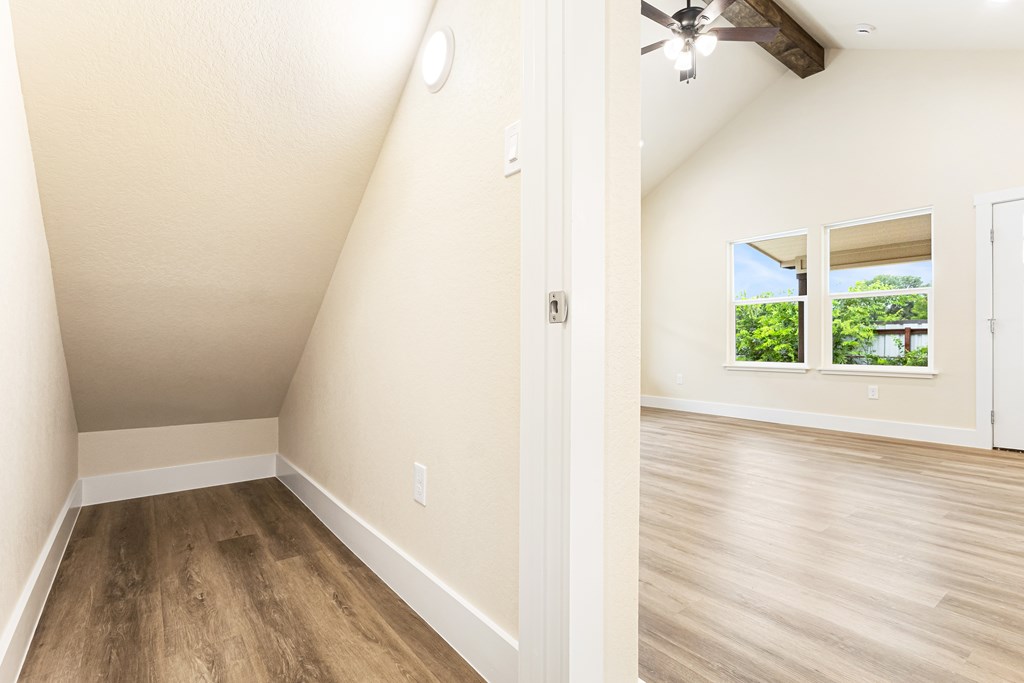 302 Riley Way Kerrville, TX 78028 - Photo 17 of 30