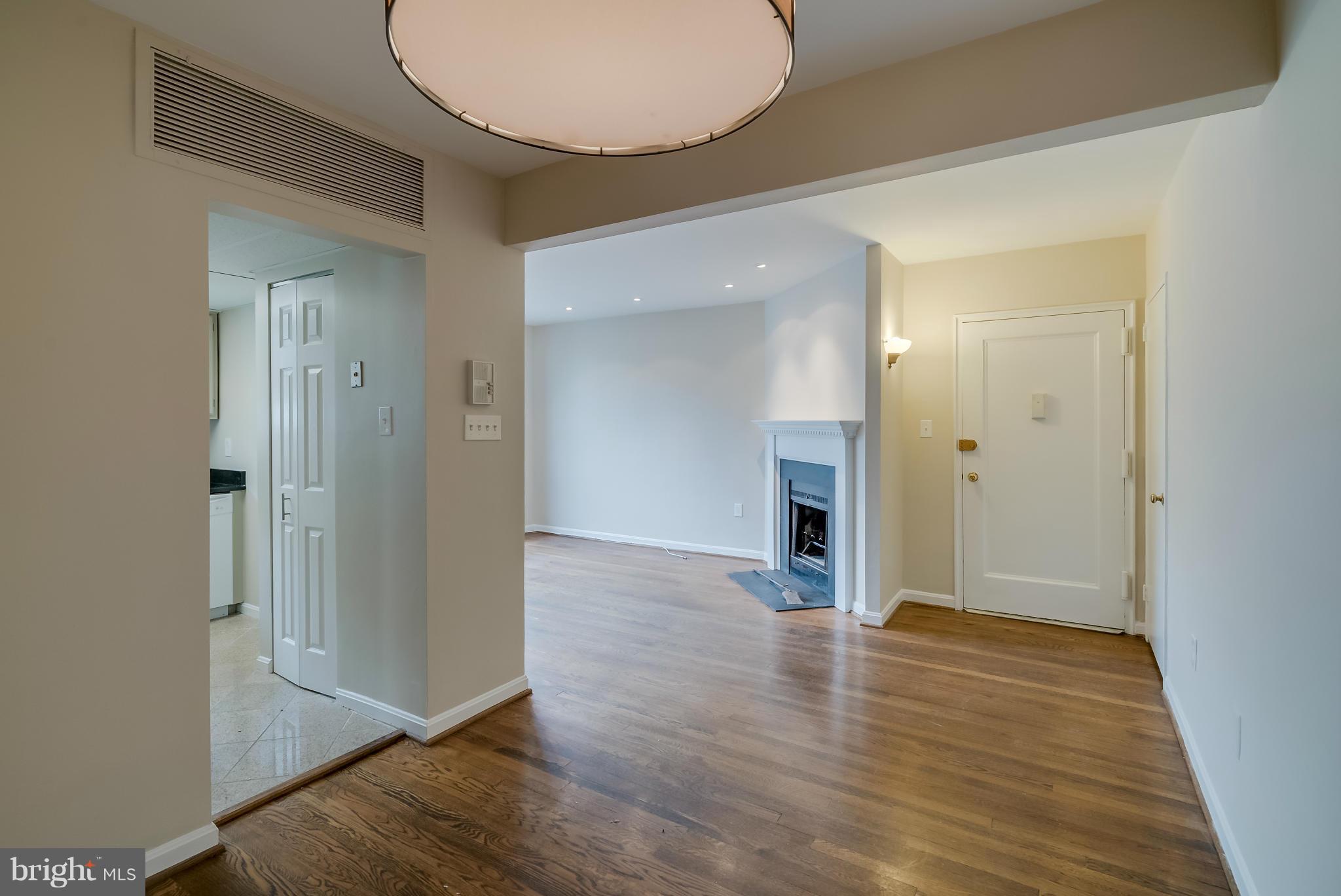 2610 Tunlaw Road Northwest, Unit 204 Washington, DC 20007 - Photo 2 of 12 Exterior (General)