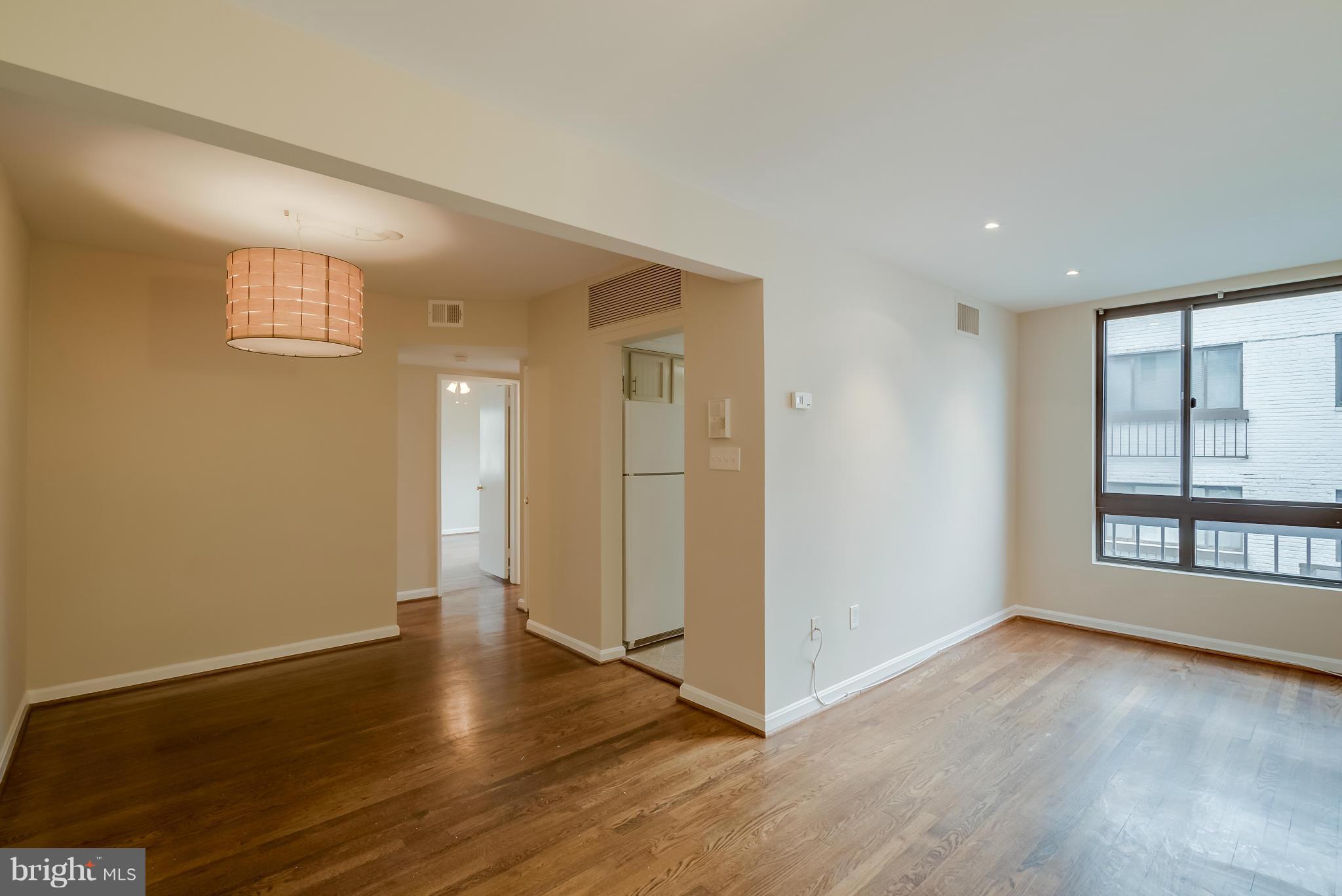 2610 Tunlaw Road Northwest, Unit 204 Washington, DC 20007 - Photo 4 of 12 Interior (General)