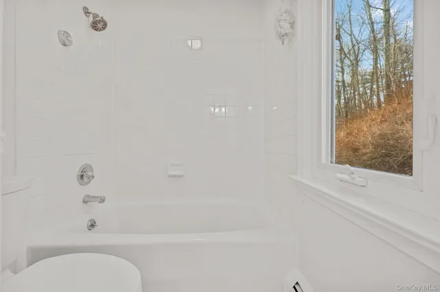 $839,000 | 11 Pondview Cl, Chappaqua, NY 10514