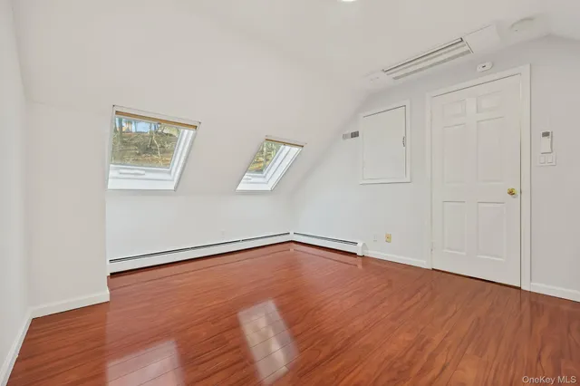 $839,000 | 11 Pondview Cl, Chappaqua, NY 10514