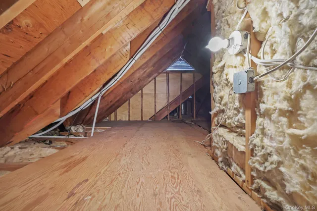 $839,000 | 11 Pondview Cl, Chappaqua, NY 10514