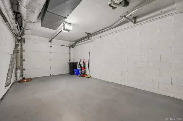 $839,000 | 11 Pondview Cl, Chappaqua, NY 10514