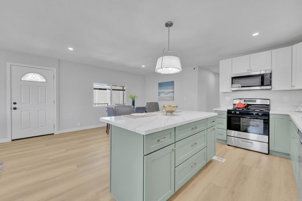 8301 Mission Gorge Road, Unit SPC 256 Santee, CA 92071 - Photo 8 of 41