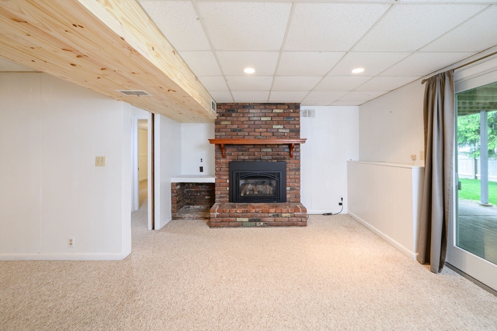 90 Holly Road Marshfield, MA 02050 - Photo 16 of 34 Gallery Image 16