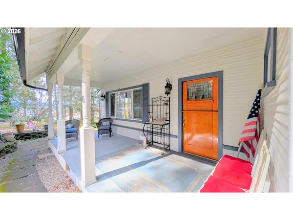 $425,000 | 2110 East Main Street, Cottage Grove, OR 97424