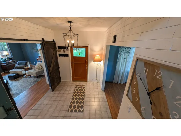 $425,000 | 2110 East Main Street, Cottage Grove, OR 97424