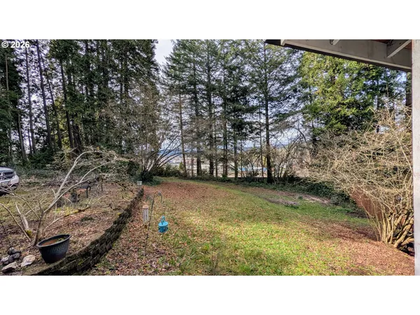 $425,000 | 2110 East Main Street, Cottage Grove, OR 97424