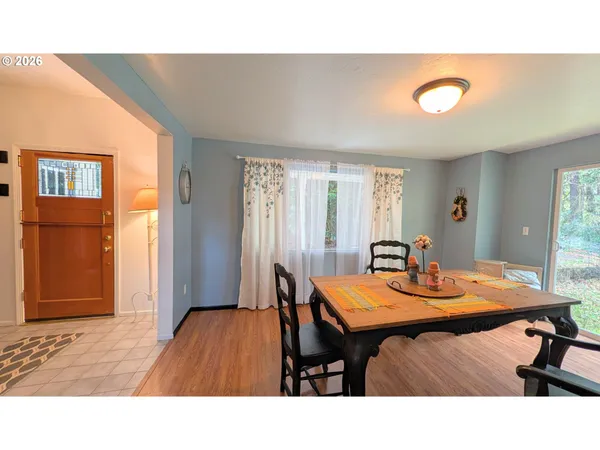 $425,000 | 2110 East Main Street, Cottage Grove, OR 97424