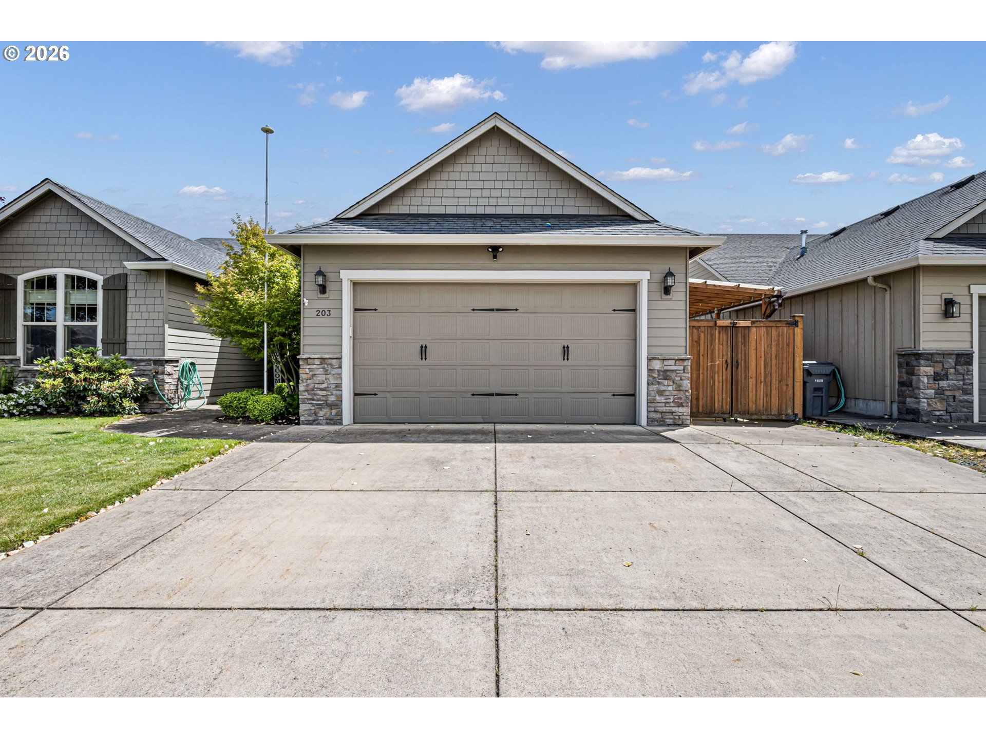 203 Copper Way Creswell, OR 97426 - Photo 2 of 33