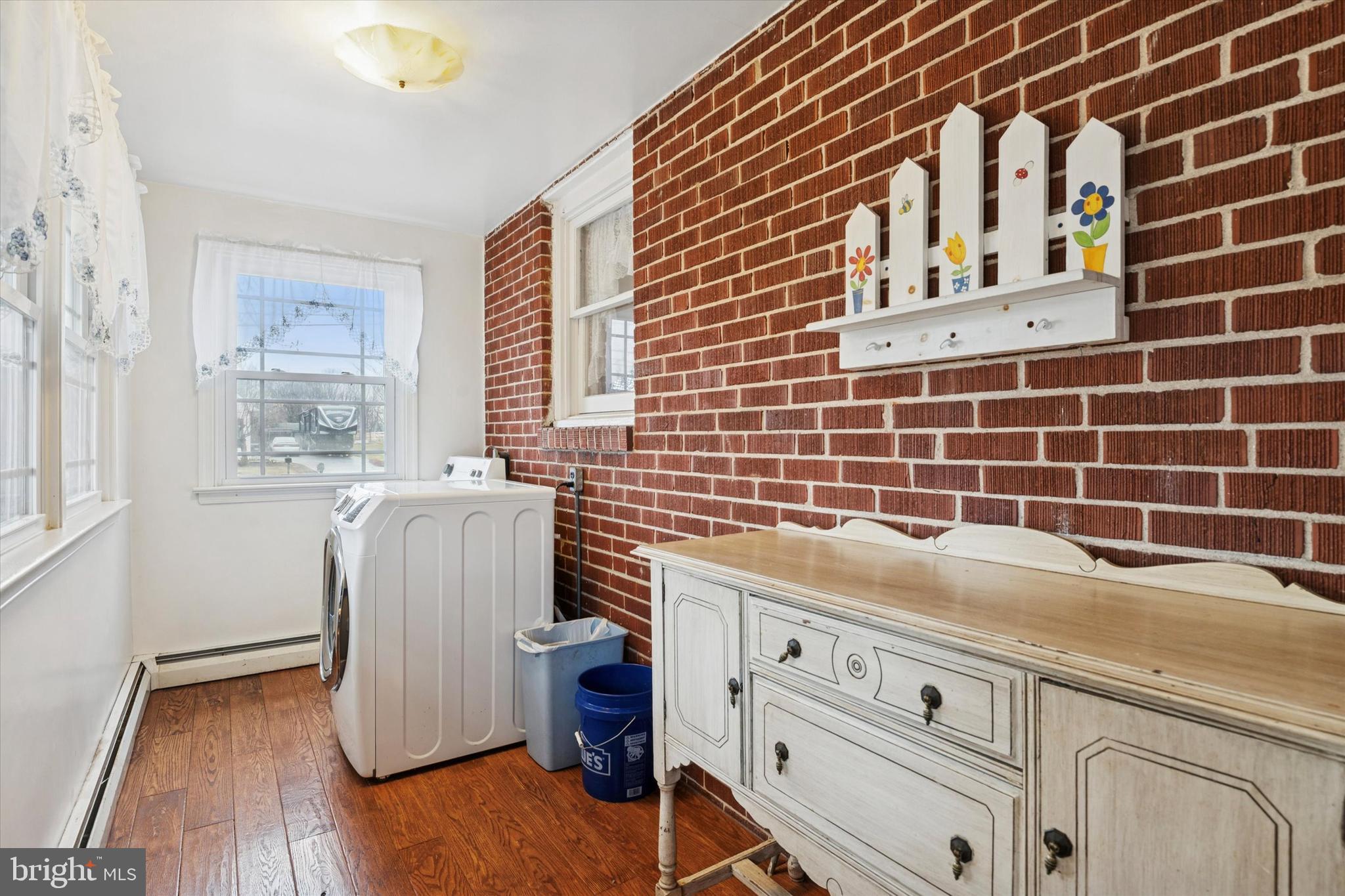 613 Convent Road Aston, PA 19014 - Photo 12 of 25 a bathroom with a sink and a mirror