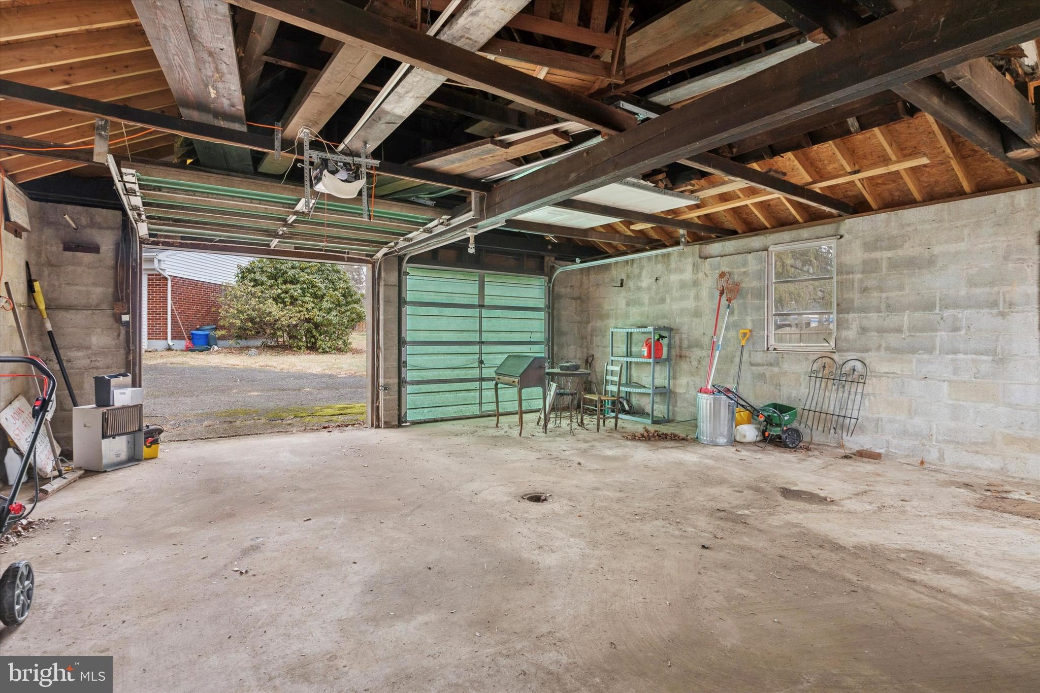 613 Convent Road Aston, PA 19014 - Photo 25 of 25 a view of a garage with wooden table