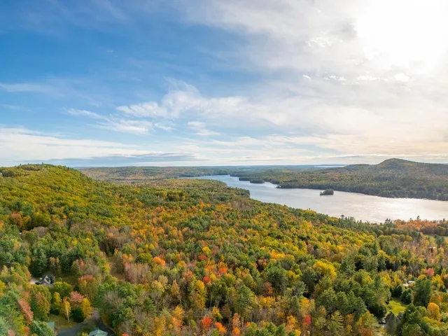 $125,000 | 192 Mountain Road, Raymond, ME 04071