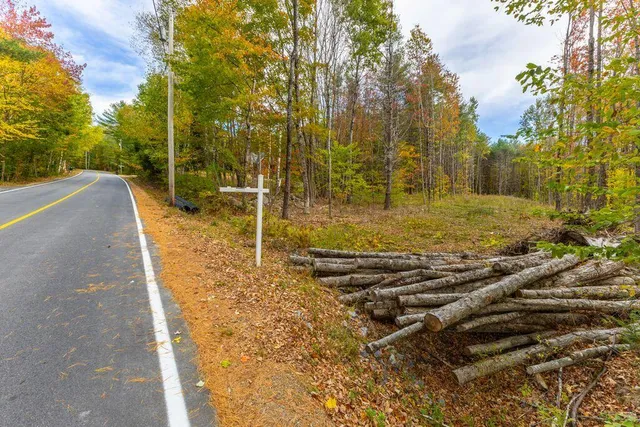 $125,000 | 192 Mountain Road, Raymond, ME 04071