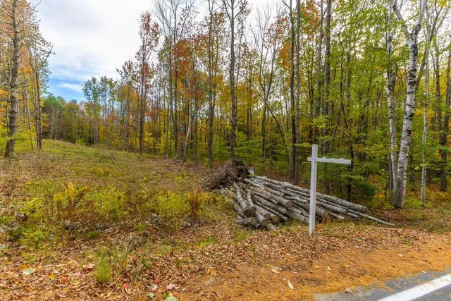 $125,000 | 192 Mountain Road, Raymond, ME 04071