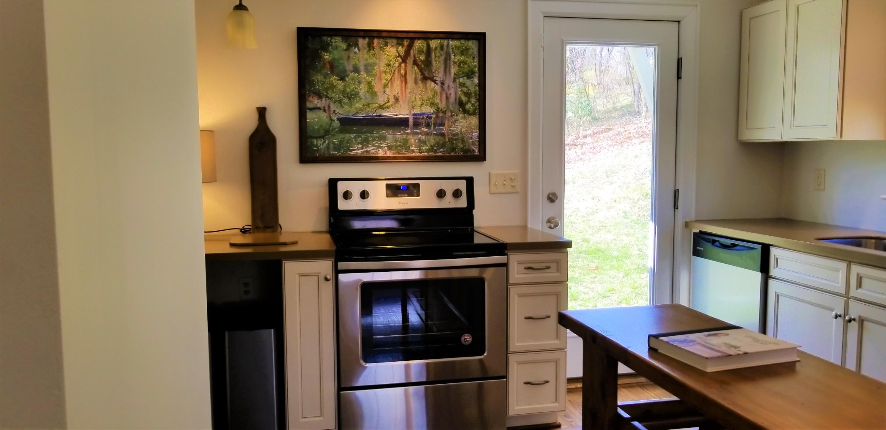 2083 Lee Hi Road Southwest Roanoke, VA 24018 - Photo 4 of 12 Stainless steel appliances included