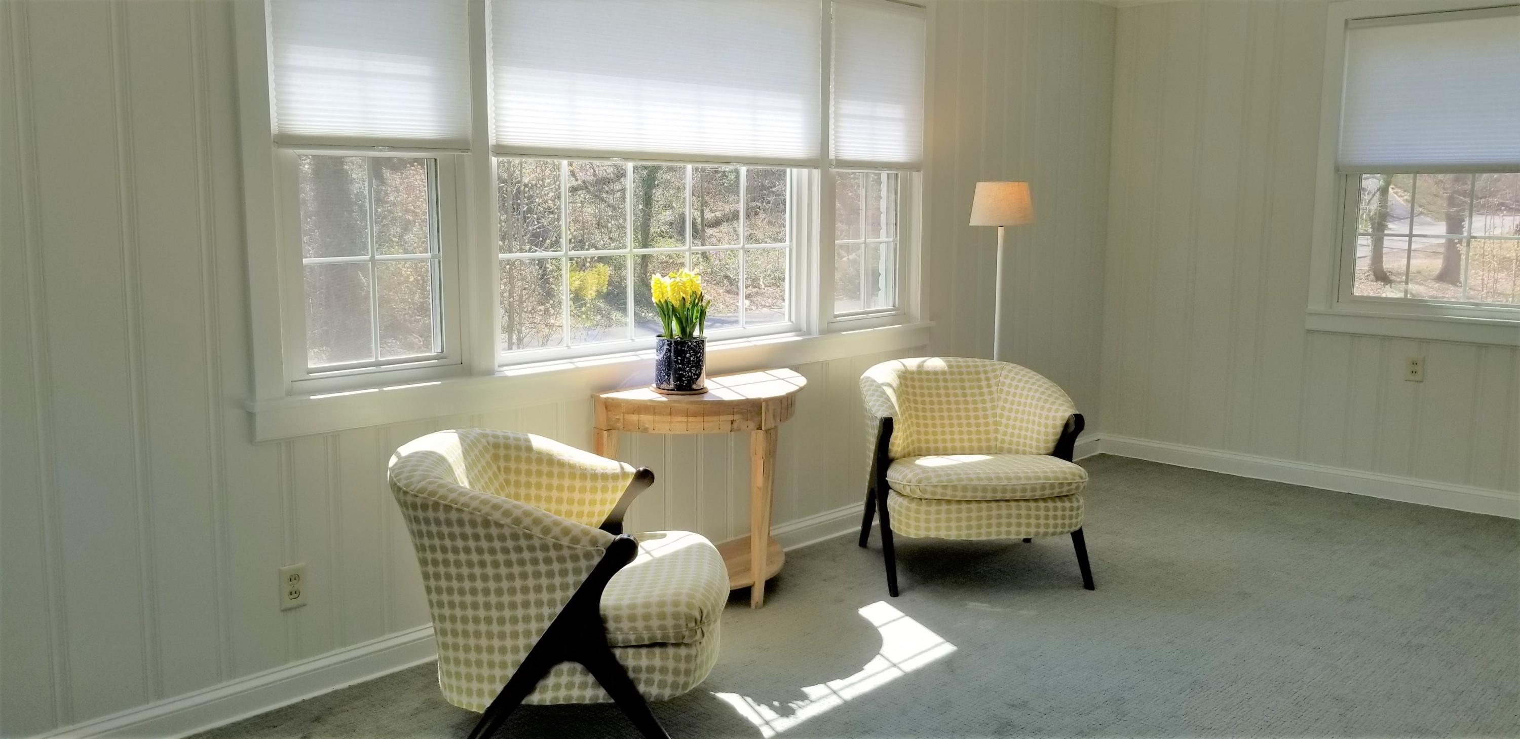 2083 Lee Hi Road Southwest Roanoke, VA 24018 - Photo 7 of 12 Sunny Family room