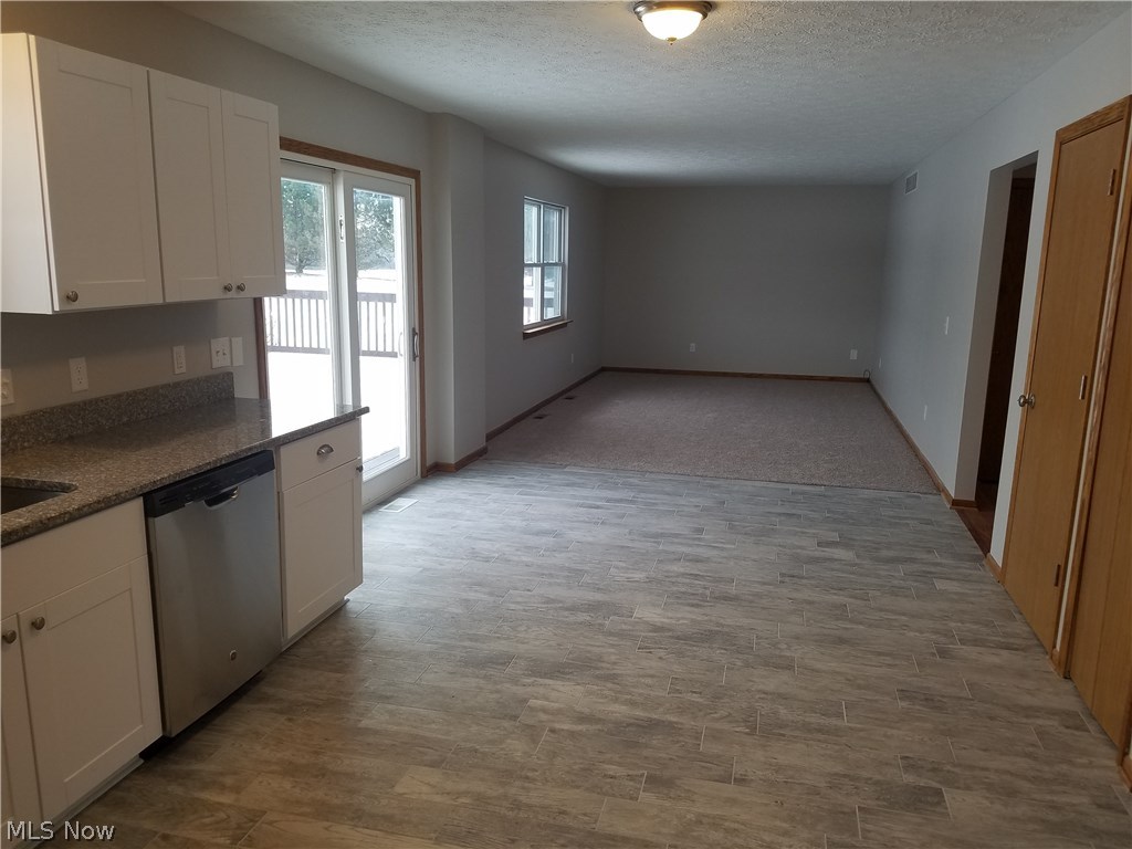 8520 Weaver Road Ravenna, OH 44266 - Photo 12 of 33 Gallery Image 12