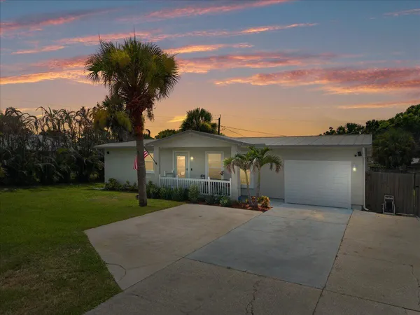 $415,000 | 305 17th Avenue, Vero Beach, FL 32962