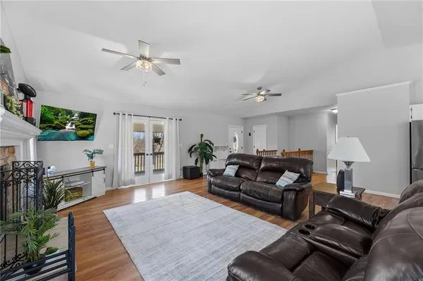 $459,000 | 14587 166th Street, Bonner Springs, KS 66012