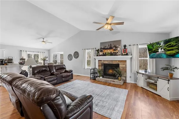 $459,000 | 14587 166th Street, Bonner Springs, KS 66012