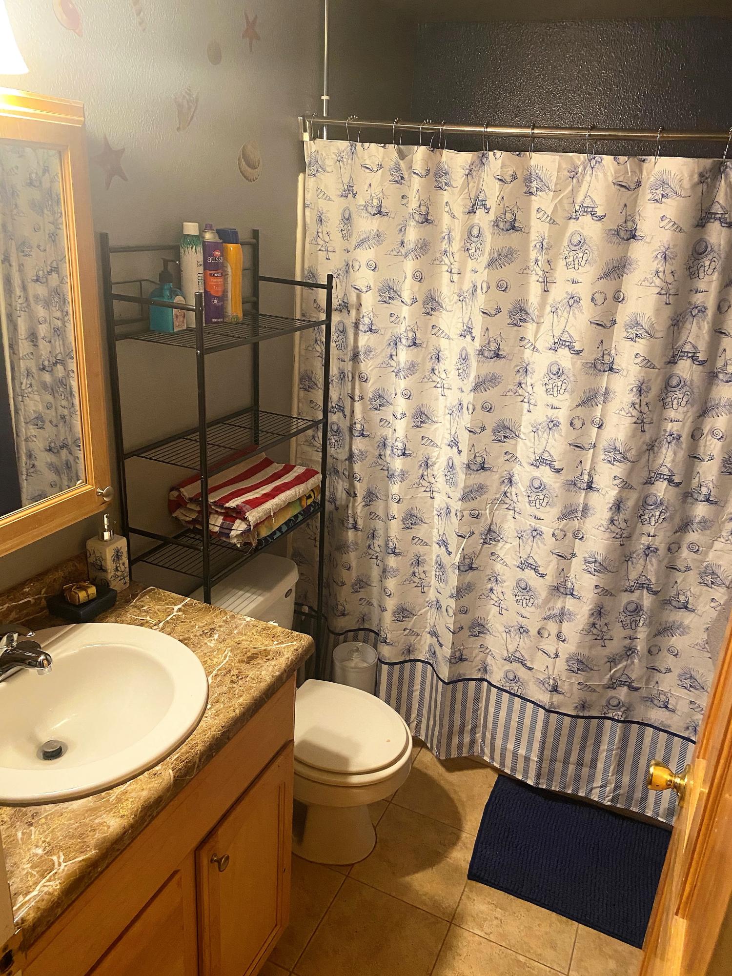 657 Southwest 1st Street Madras, OR 97741 - Photo 15 of 17 Bathroom 2