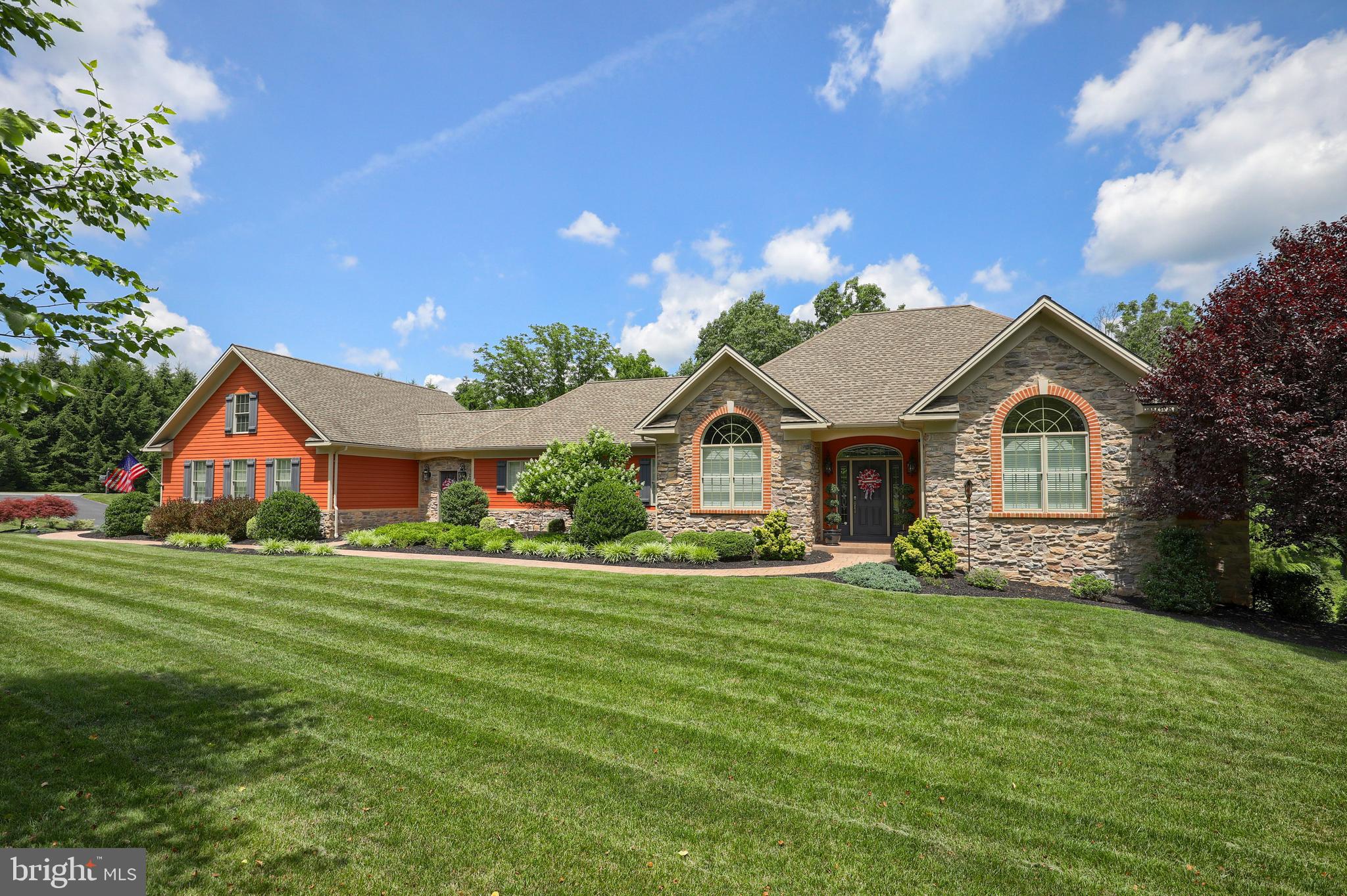 140 Acorn Road Spring Grove, PA 17362 - Photo 4 of 31 Gallery Image 4