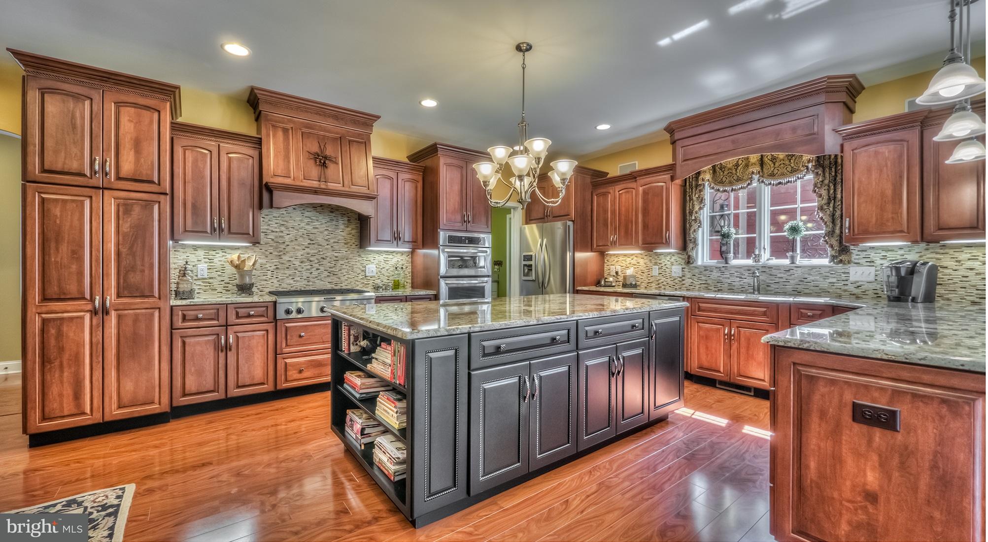 140 Acorn Road Spring Grove, PA 17362 - Photo 5 of 31 Gallery Image 5