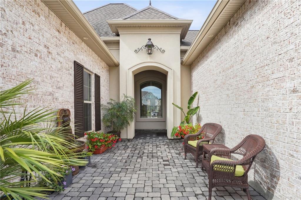 204 Rue Chantilly Covington, LA 70433 - Photo 2 of 25