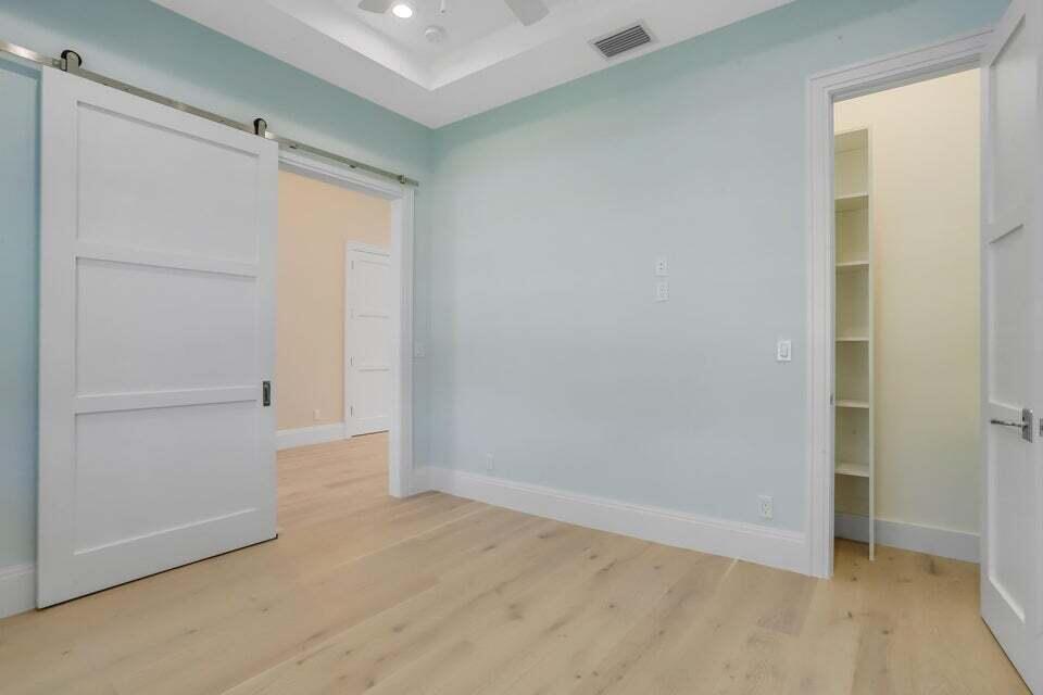 499 Northeast 6th Street Boca Raton, FL 33432 - Photo 8 of 37 8