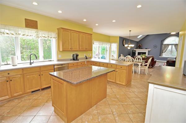 3 Gilberts Way Norton, MA 02766 - Photo 6 of 29