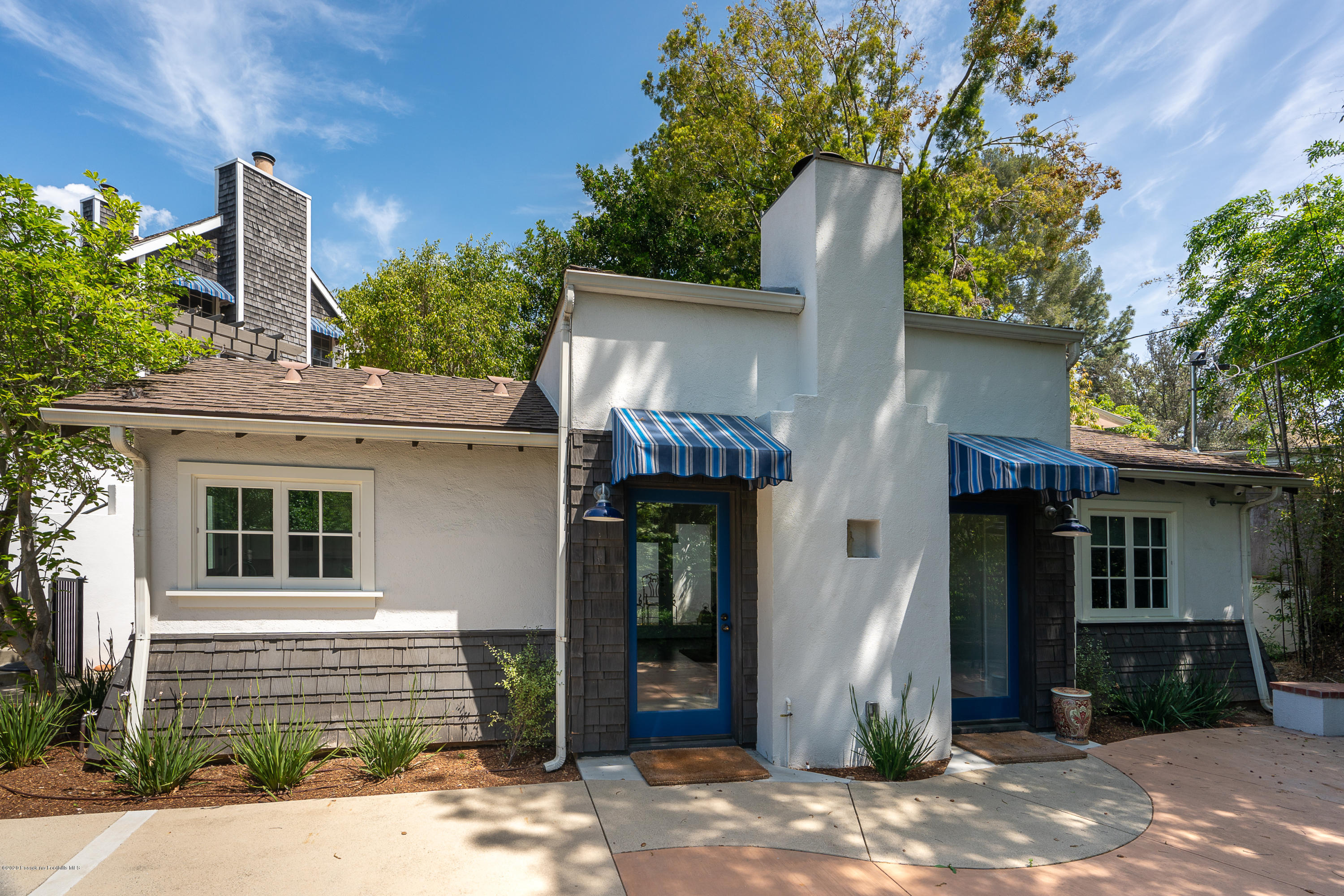 700 Laguna Road Pasadena, CA 91105 - Photo 19 of 31 a front view of a house
