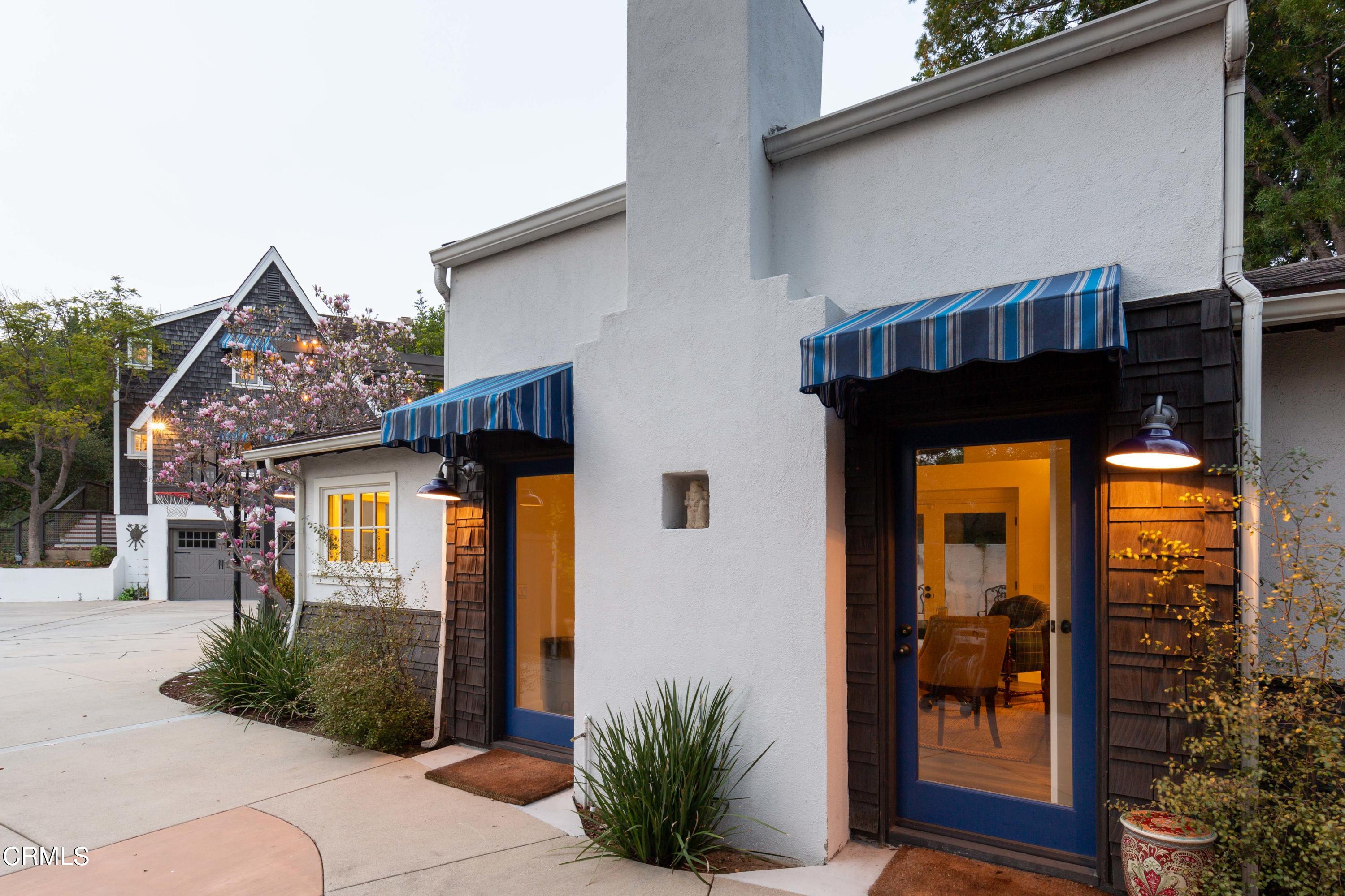 700 Laguna Road Pasadena, CA 91105 - Photo 20 of 31 a house view with a outdoor space