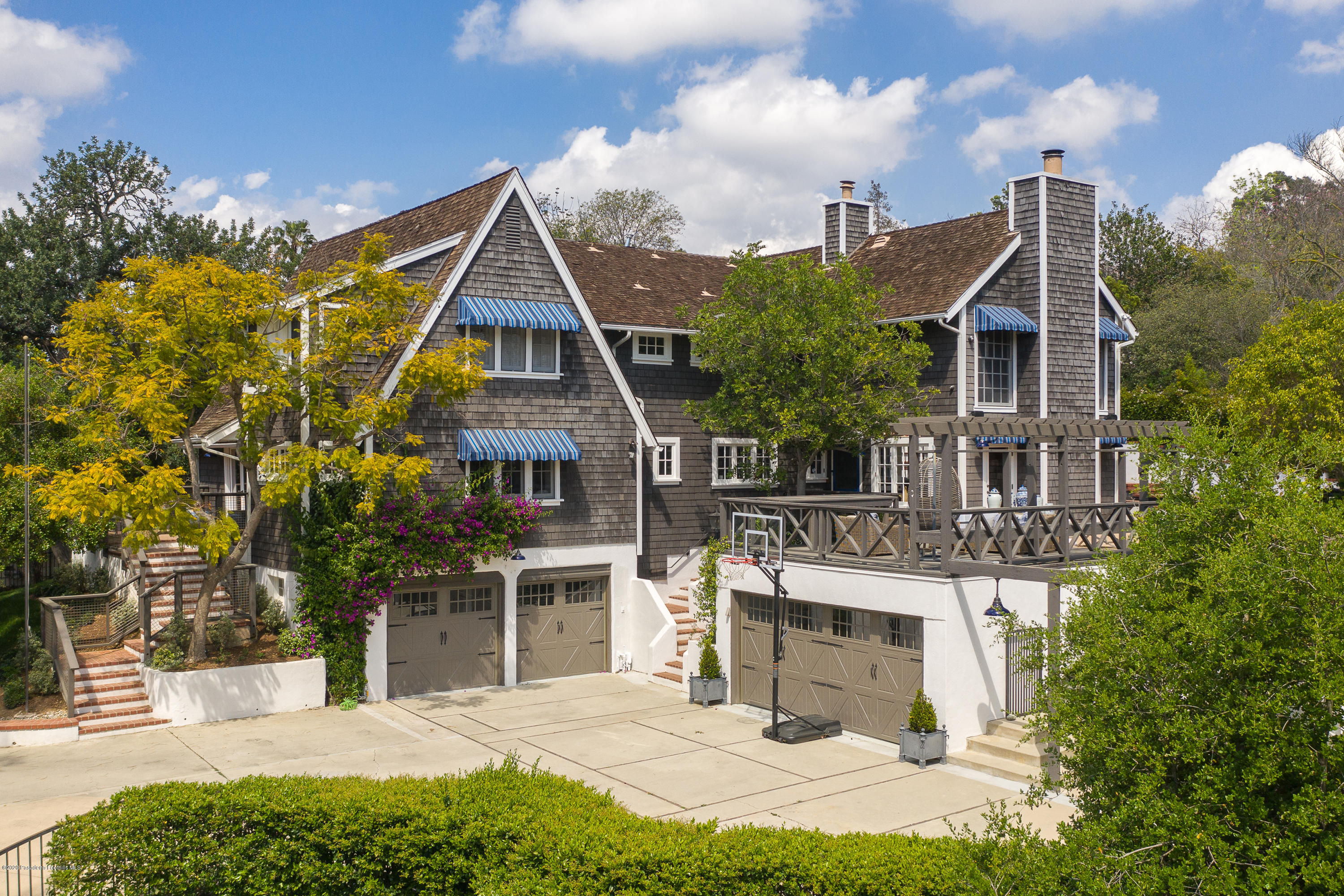 700 Laguna Road Pasadena, CA 91105 - Photo 4 of 31 a view of house with yard in front of it