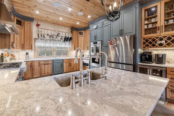 $1,749,000 | 85 Button Hill Road, Tunbridge, VT 05077