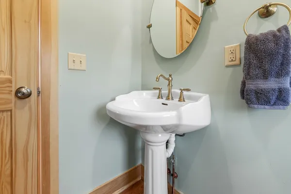 $1,749,000 | 85 Button Hill Road, Tunbridge, VT 05077