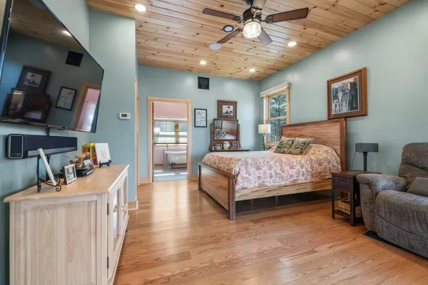 $1,749,000 | 85 Button Hill Road, Tunbridge, VT 05077