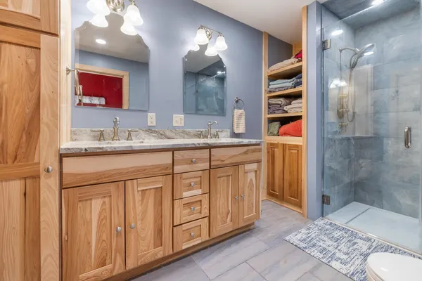 $1,749,000 | 85 Button Hill Road, Tunbridge, VT 05077