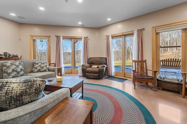 $1,749,000 | 85 Button Hill Road, Tunbridge, VT 05077